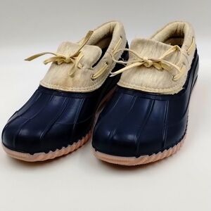 Magellan Outdoors Duck Casual Shoes Size 6 navy cream pink bottoms